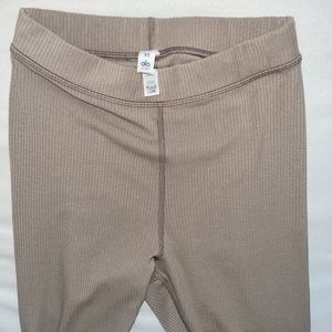 Womens blissful ribbed 7/8 leggings - natural - synthetic